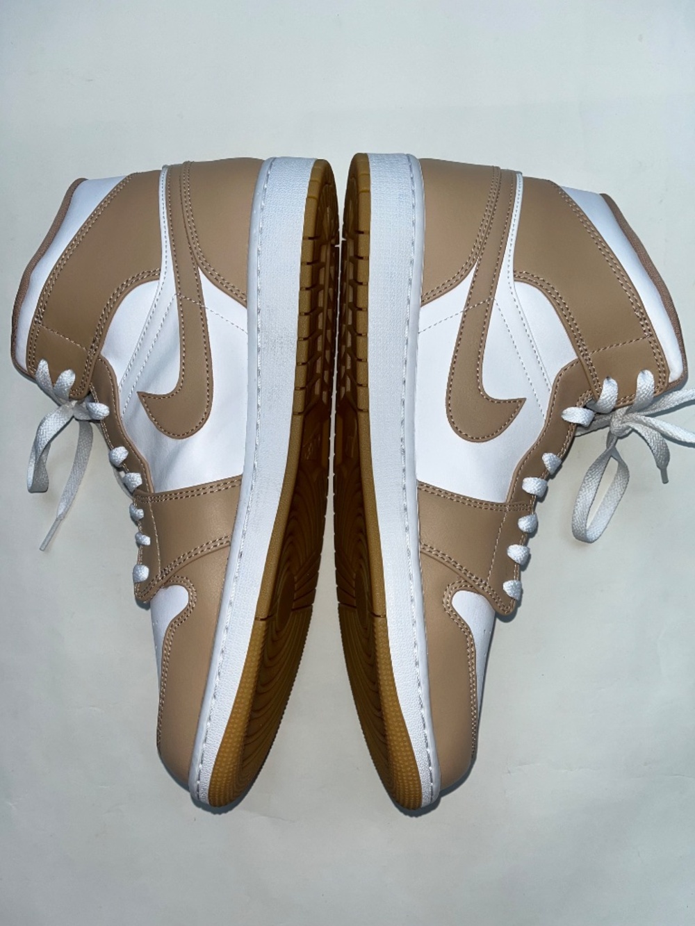 Jordan 1 Mid - Picture 4 of 5